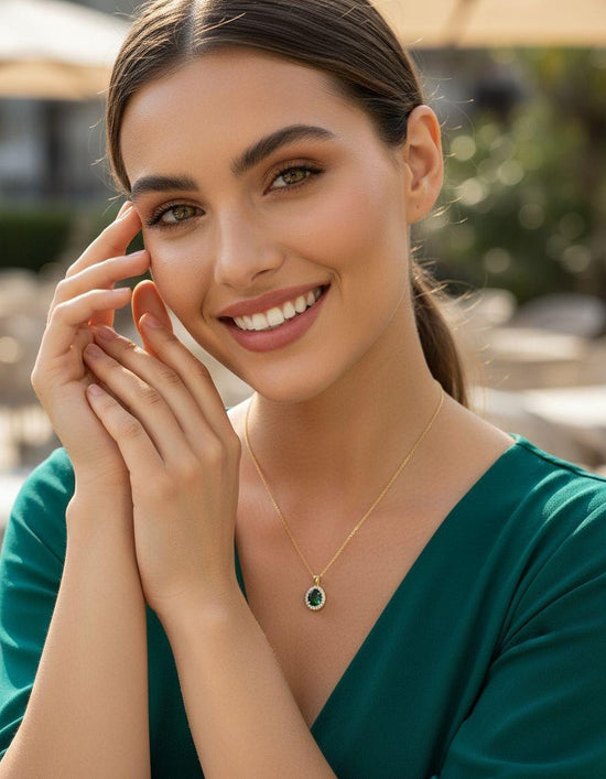 Parure de bijoux en acier inoxydable avec des pierres en émeraude vertes