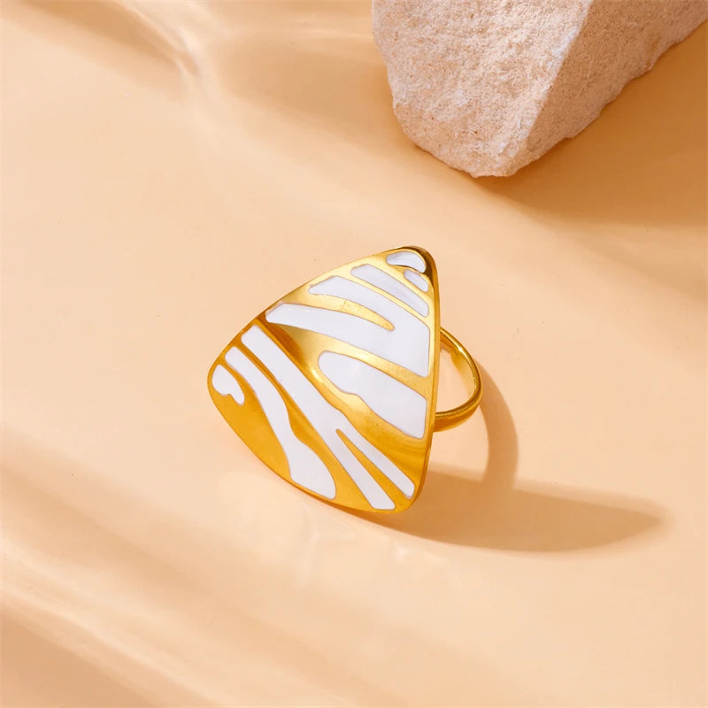 Ensemble collier, boucles d'oreilles et bague DIEYURO en acier inoxydable 316L à rayures blanches de tigre, pour femmes et jeunes filles. Un cadeau idéal pour les fêtes !