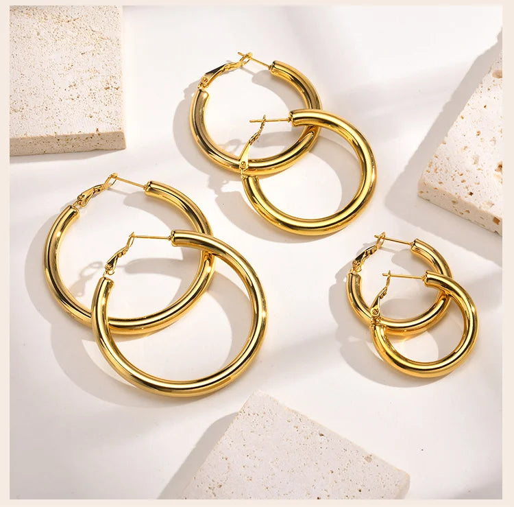 Boucles d'oreilles créoles rondes 30/40/50 mm pour femme, bijoux minimalistes classiques en acier inoxydable plaqué or 18 carats, hypoallergéniques