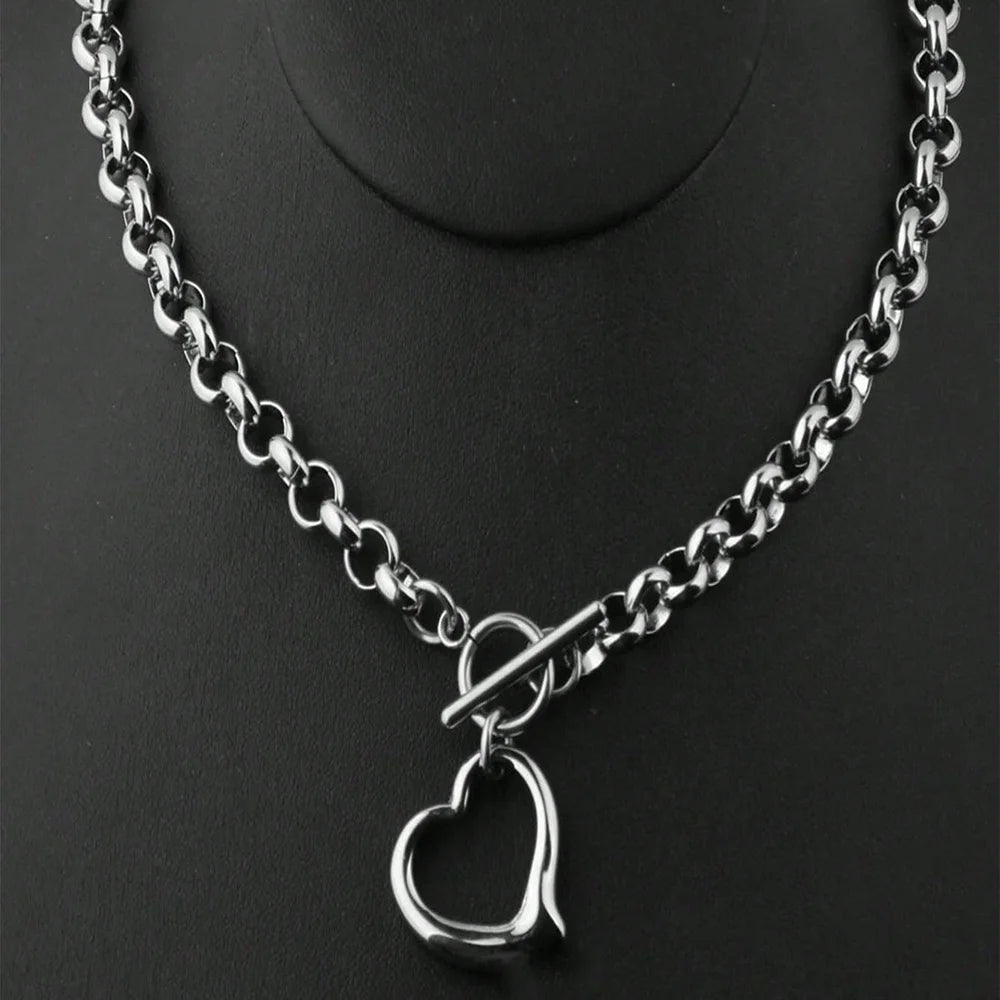 Ensemble Aomogo INS Exquisite Love Fashion en acier inoxydable : bracelet, boucles d'oreilles, collier et pendentif. Accessoires du quotidien pour femmes, cadeaux d'invités.