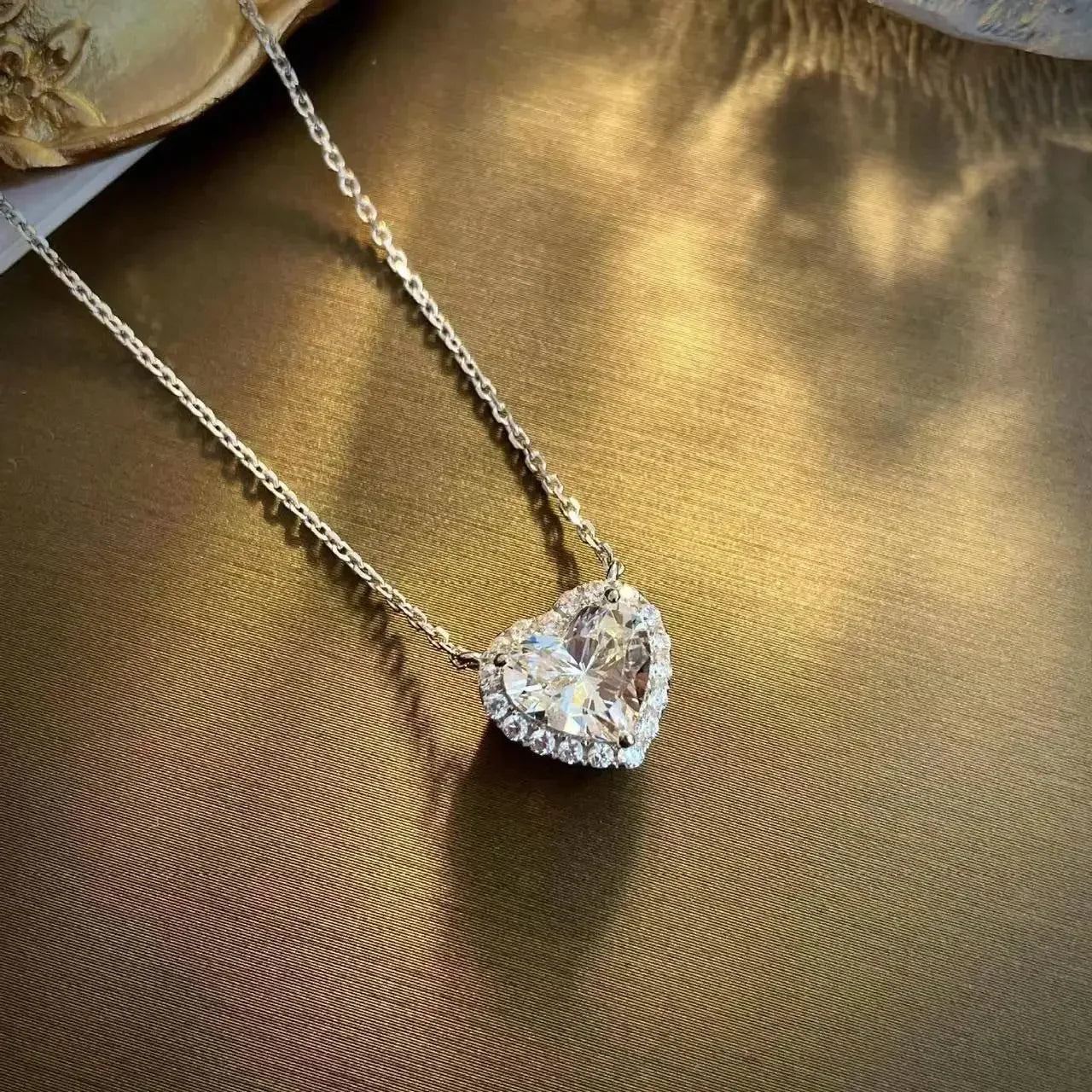 Collier pendentif goutte d'eau en acier inoxydable doré, style Europe et Amérique, bijou de clavicule pour femme