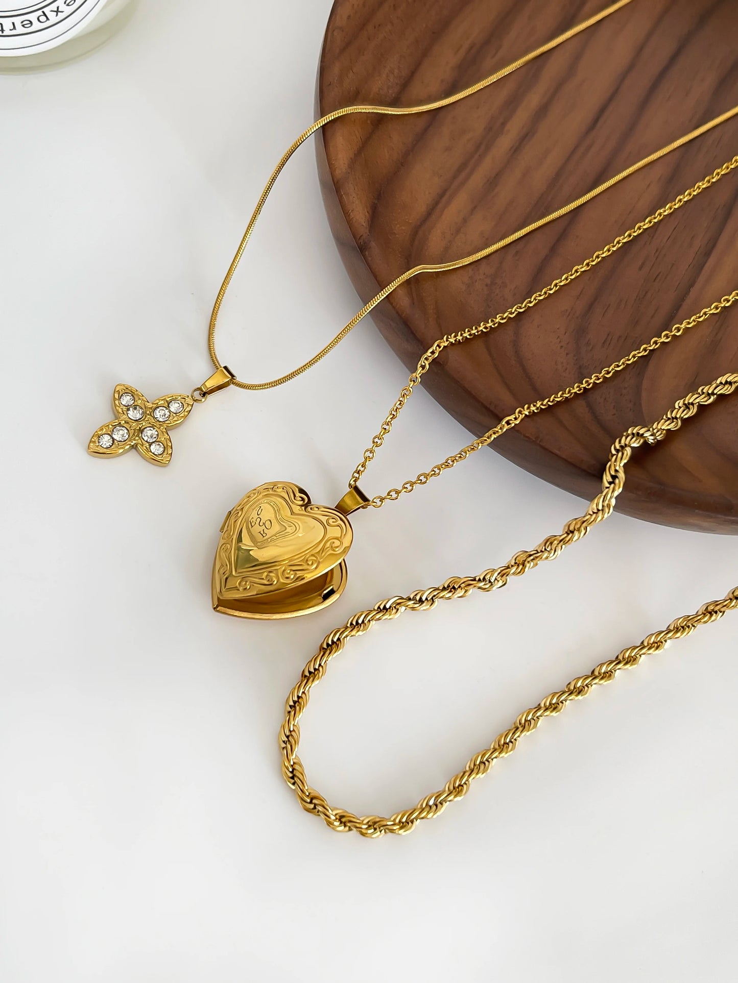 Peri'sbox Collier pendentif cœur croix strass couleur or massif tendance, chaîne torsadée en acier inoxydable, bijou femme