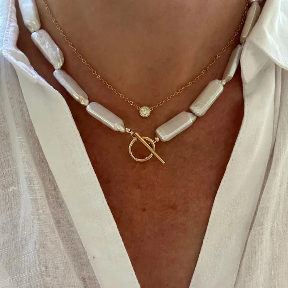 Collier pendentif cœur coquillage élégant, chaîne irrégulière en perles d'imitation, bijou unique pour femme, idéal pour la Saint-Valentin N0436