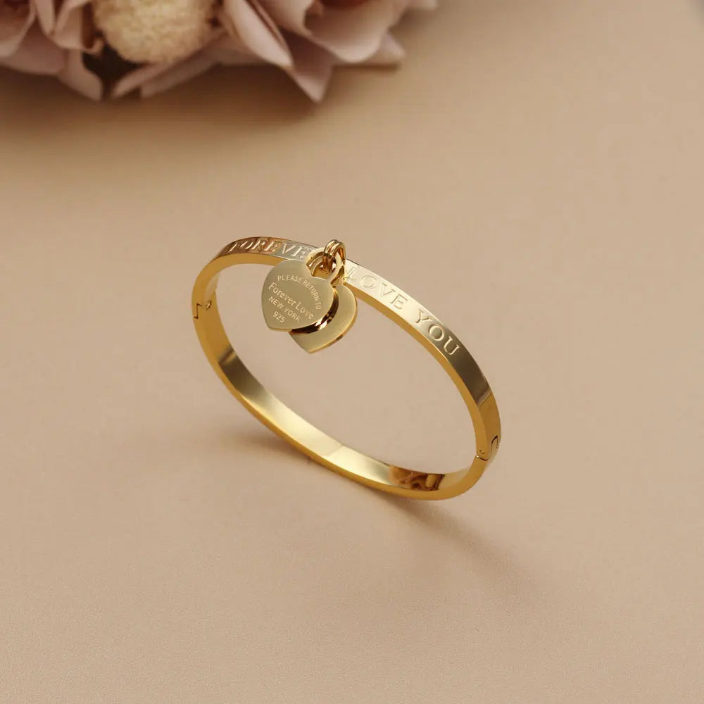 Bracelets et joncs classiques tendance en acier inoxydable doré Bracelet double cœur pêche