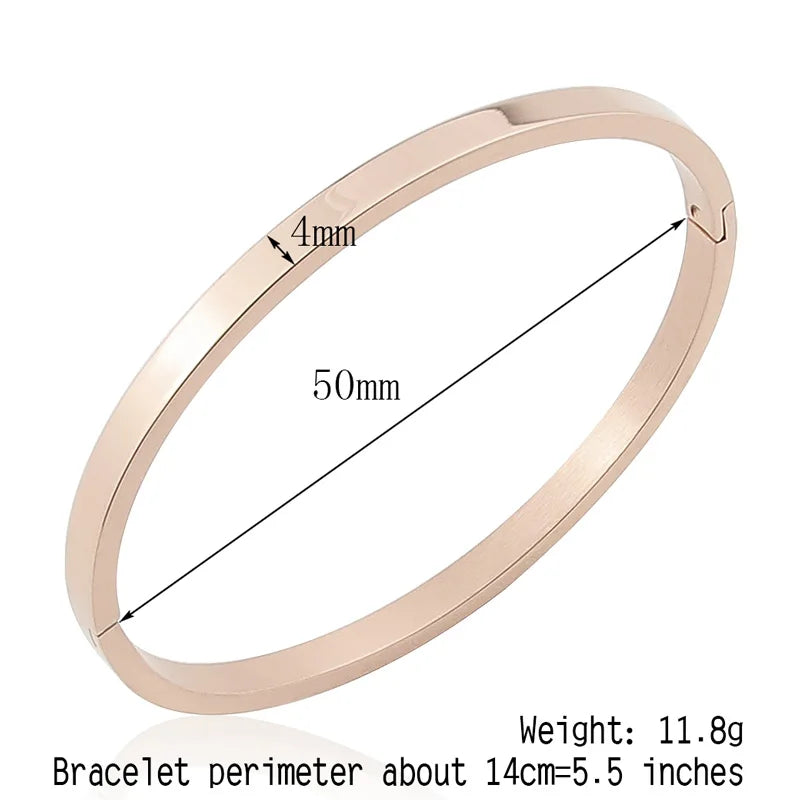 Bracelet jonc ovale tendance en acier inoxydable pour femme et enfant, bijou à breloques, cadeau idéal pour les fêtes, mariages et autres occasions spéciales. Vente en gros.