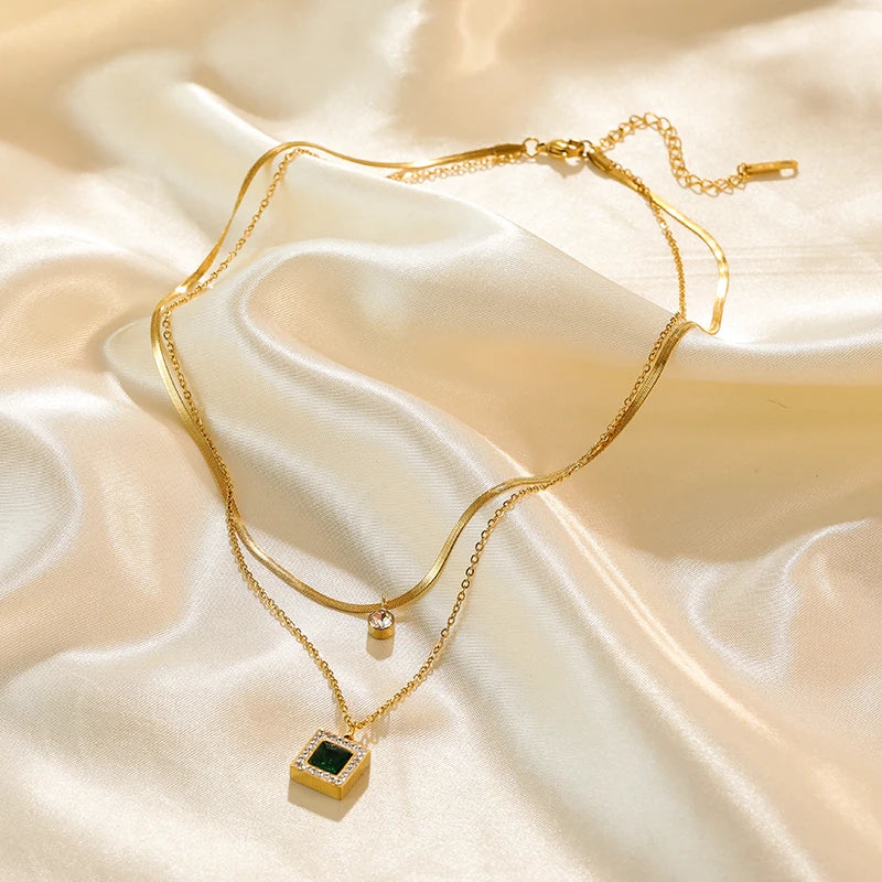 Collier ras du cou EILIECK en acier inoxydable 316L couleur or avec pendentif en perles creuses, inaltérable, idéal pour les cadeaux de fêtes.