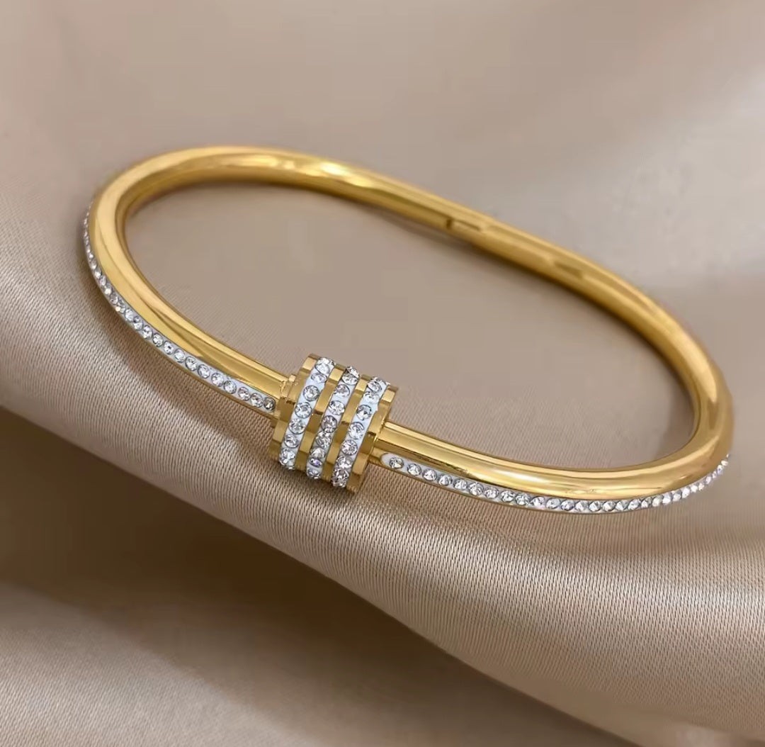 Bracelet a perles blanches