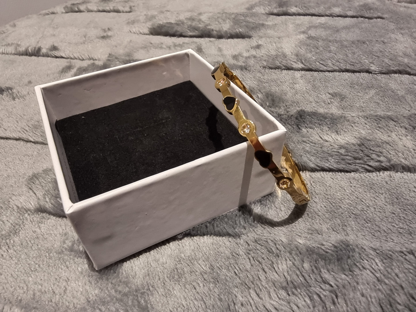 Bracelet au petit cœur